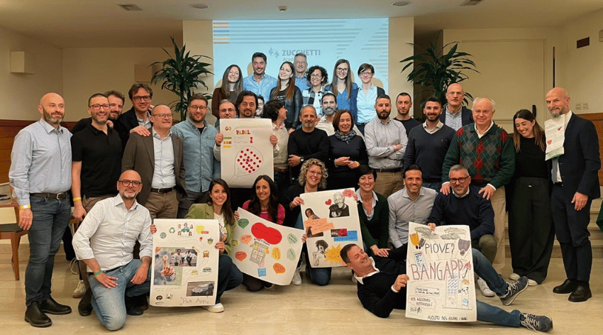 Foto di gruppo dopo Start Up Team Building