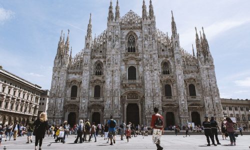 Team building a Milano
